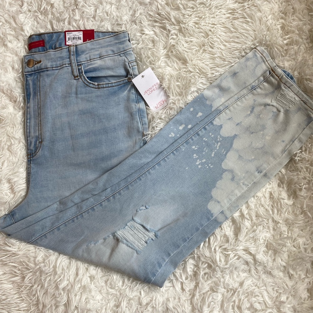 Jennifer Lopez high-rise skinny crop jeans